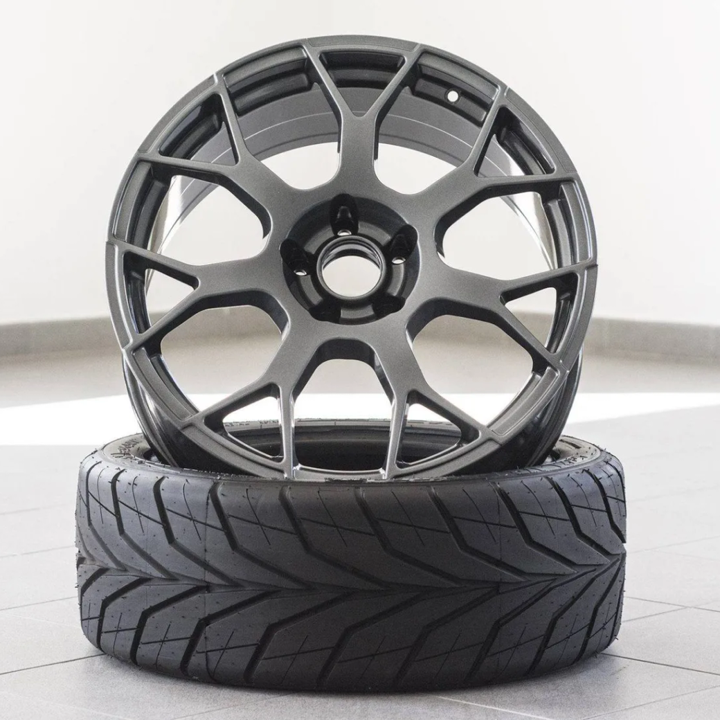 Antracit Mercedes — fotka 