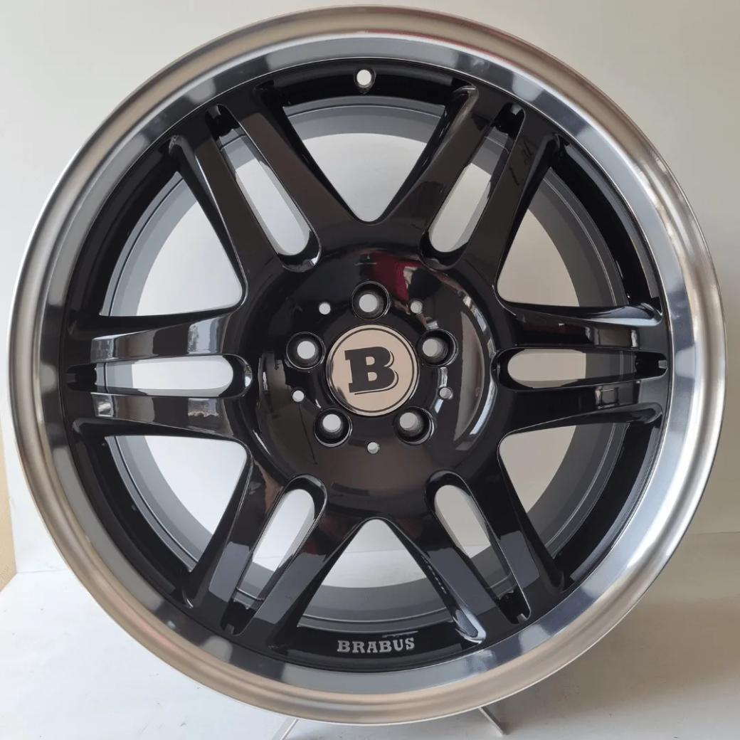 Brabus Černý lesk — foto 