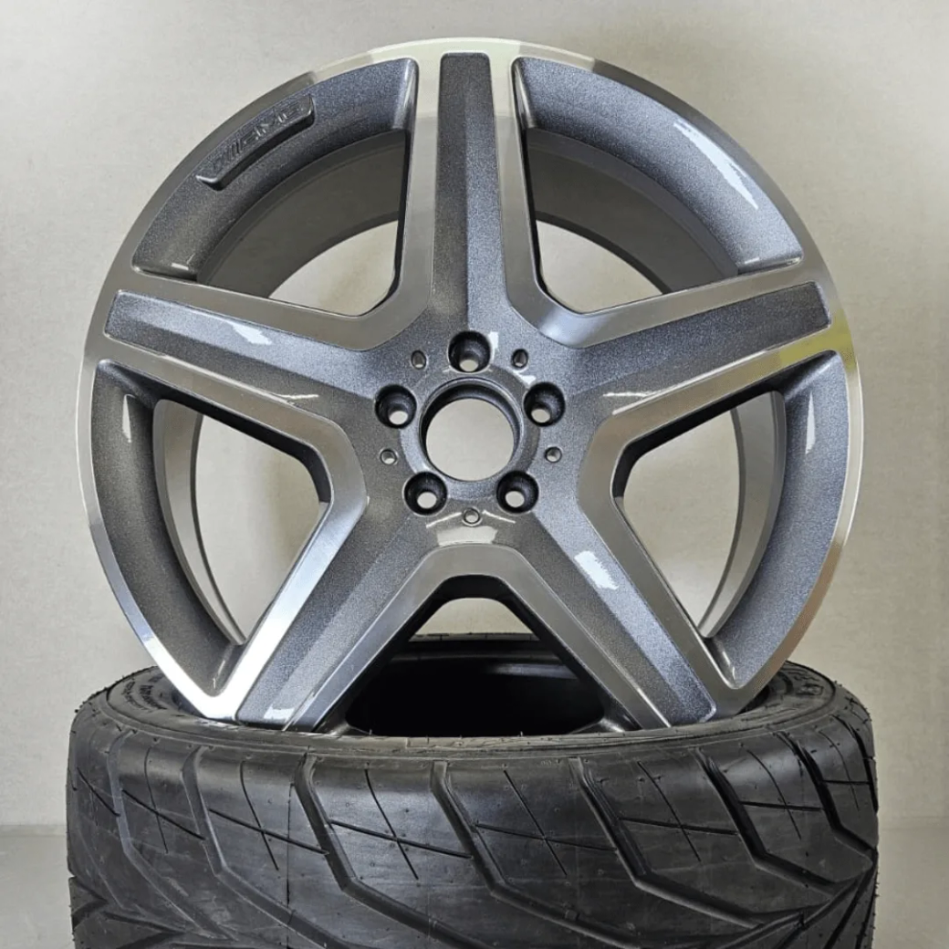 AMG Graphite lesk — foto 