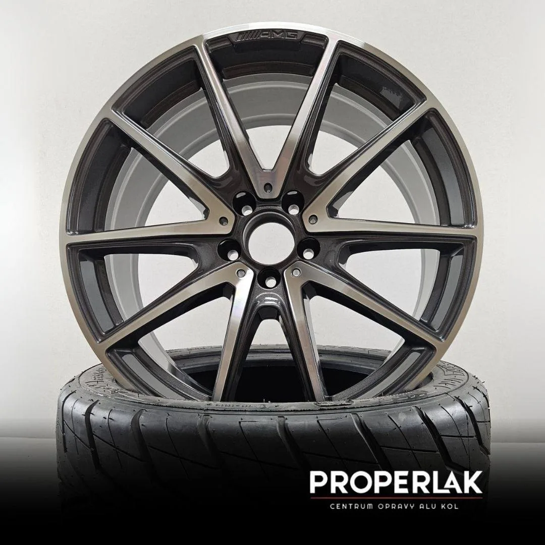 20″ AMG kolo v odstínu Himalayan Grey – po renovaci