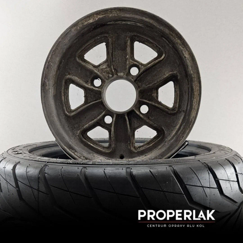 13" Škoda - Basic Silver lesk – vor der Aufbereitung